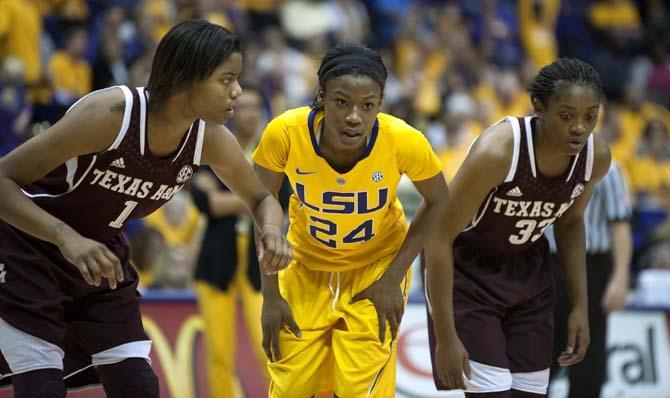 LSU loses defensive struggle to Texas A&M, 52-48