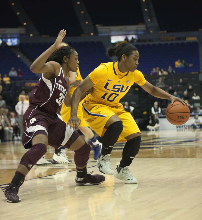 LSU loses defensive struggle to Texas A&M, 52-48