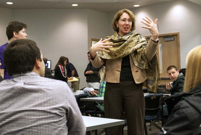 Executive director of the American Institute of Aeronautics and Astronautics Sandra Magnus speaks to LSU engineering students about their projects Tuesday, Jan. 21, 2014 in the Engineering Annex Building.