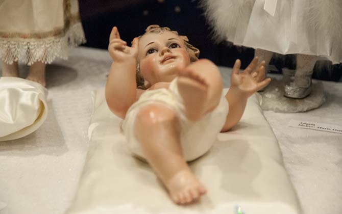 Welcome to the Dollhouse: Museum focuses on dolls' cultural role