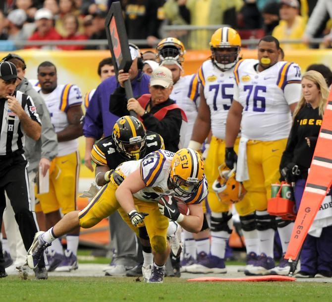 Final: LSU 21 Iowa 14