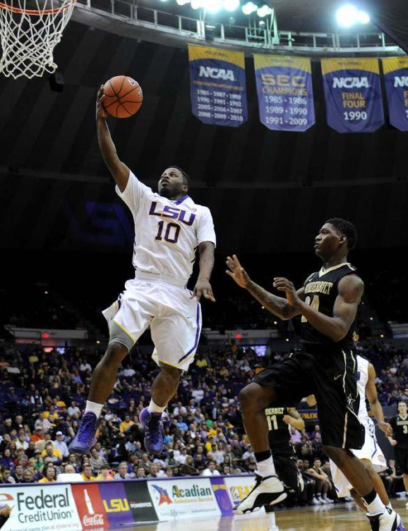 O'Bryant powers Tigers past Vanderbilt 81-58