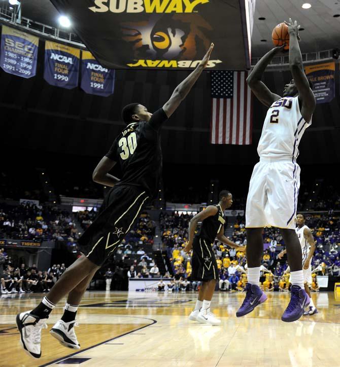 O'Bryant powers Tigers past Vanderbilt 81-58