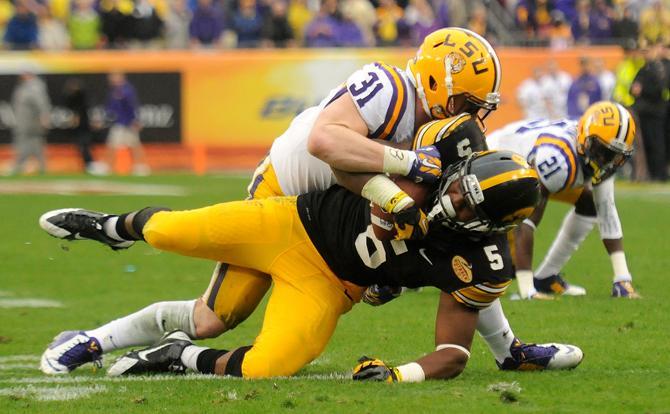 Final: LSU 21 Iowa 14