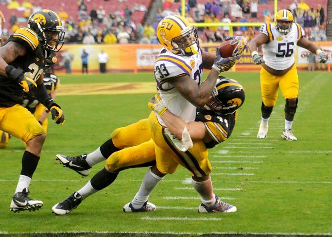 Final: LSU 21 Iowa 14