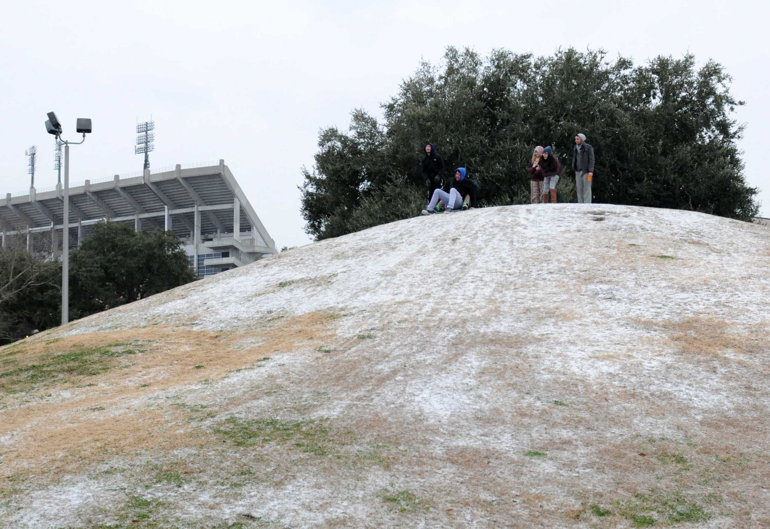 Snowing Down South: Students make most of snowy weather in Baton Rouge