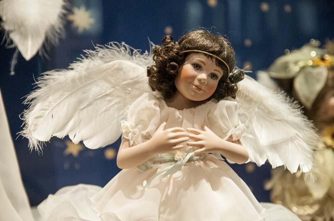 Welcome to the Dollhouse: Museum focuses on dolls' cultural role