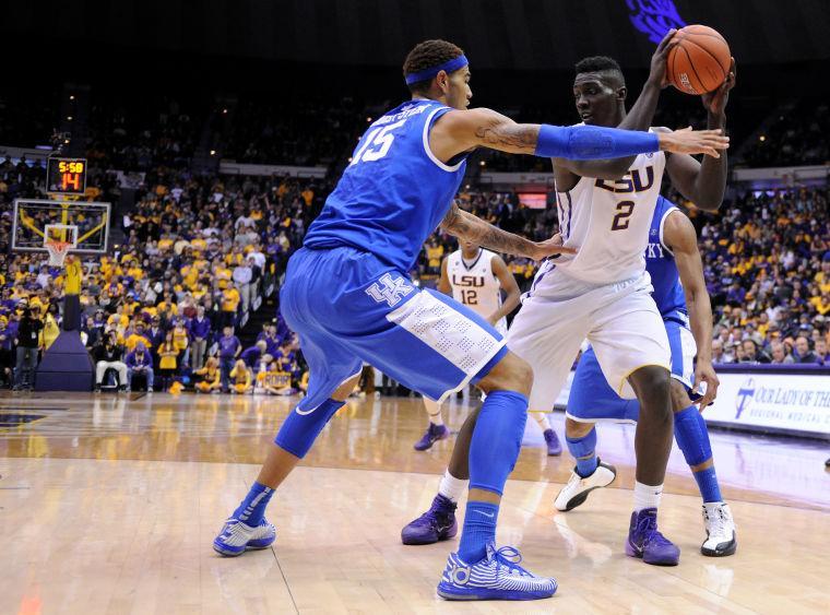 LSU junior forward Johnny O'Bryant III (2) prepares to pass the ball Tuesday, Jan. 28, 2014 during the Tigers' 87-82 victory against Kentucky.