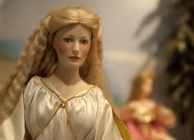 Welcome to the Dollhouse: Museum focuses on dolls' cultural role