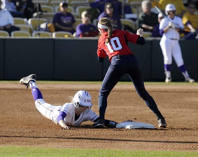 Softball: Tigers travel to Mary Nutter Classic