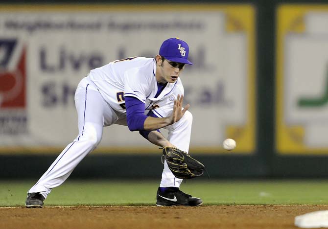 Stout pitching powers LSU past UNO