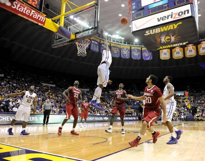 Men's Basketball: Mickey, O'Bryant lead LSU past Arkansas