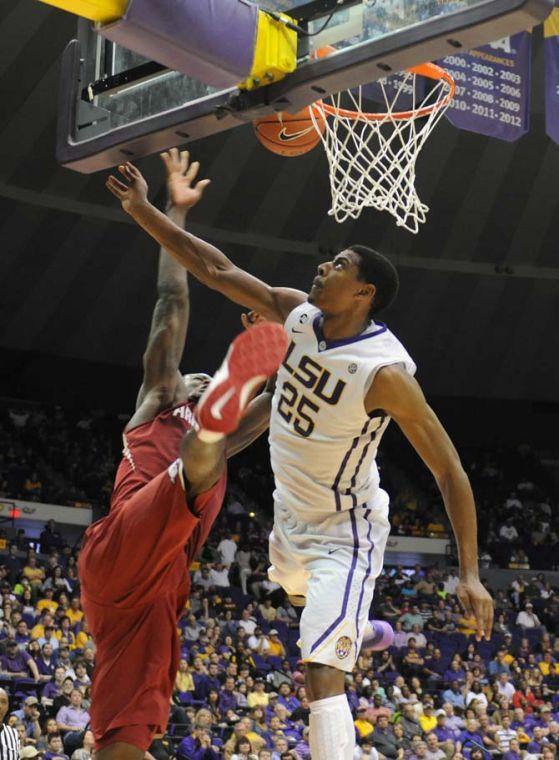 Men's Basketball: Mickey, O'Bryant lead LSU past Arkansas