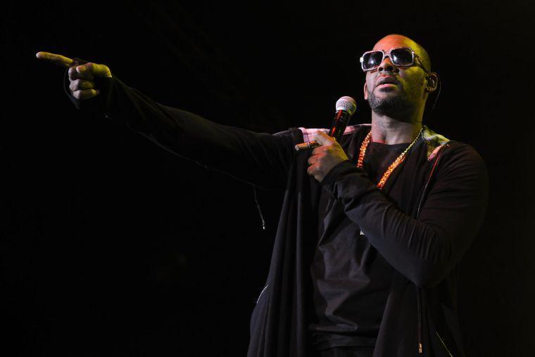 R. Kelly performs Thursday night, February 13, 2014 downtown at the Baton Rouge River Center.