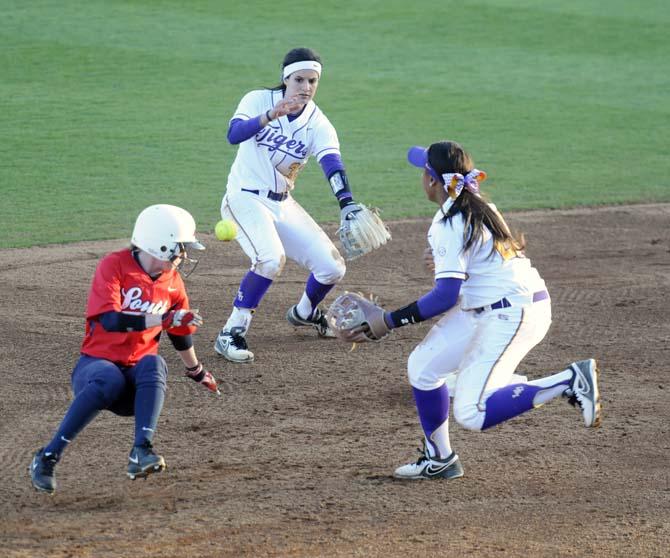 Softball: Tigers travel to Mary Nutter Classic