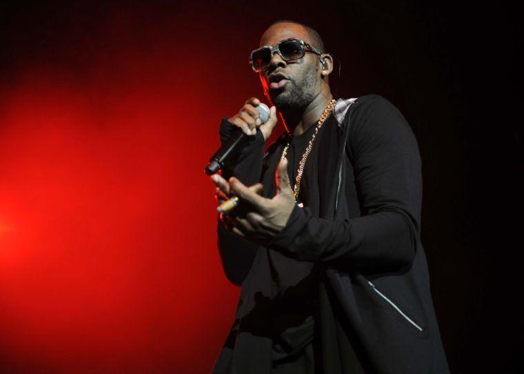 R. Kelly performs Thursday night, February 13, 2014 downtown at the Baton Rouge River Center.