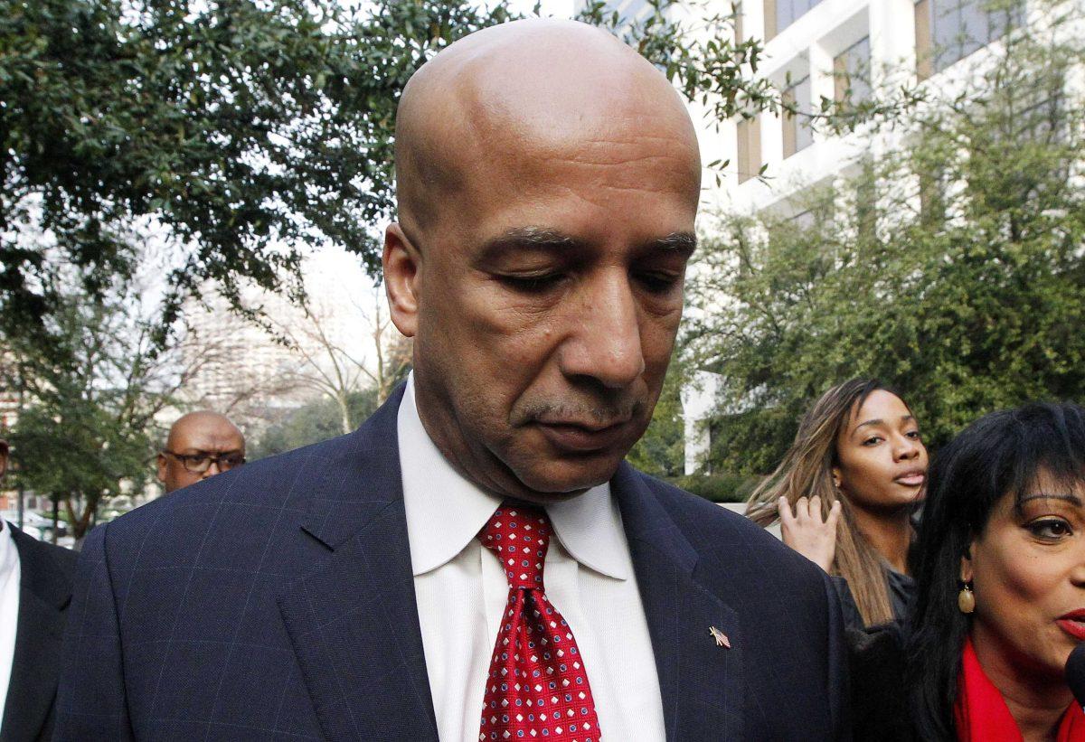 Former New Orleans Mayor Ray Nagin arrives at the Hale Boggs Federal Building in New Orleans, Monday, Jan. 27, 2014. Jury selection begins Monday in the trial of Nagin, who faces charges that he accepted bribes and free trips among other things from contractors in exchange for helping them secure millions of dollars in city work. (AP Photo/Jonathan Bachman)