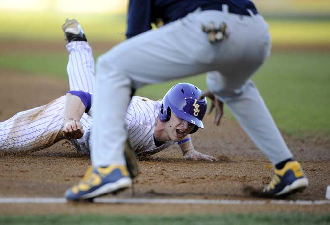 Depth powers LSU past Southern, 8-0
