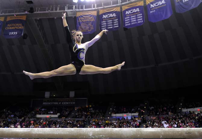 LSU defeats NC State despite off night