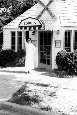 Louie&#8217;s restaurant has been open and serving the LSU community since 1941.