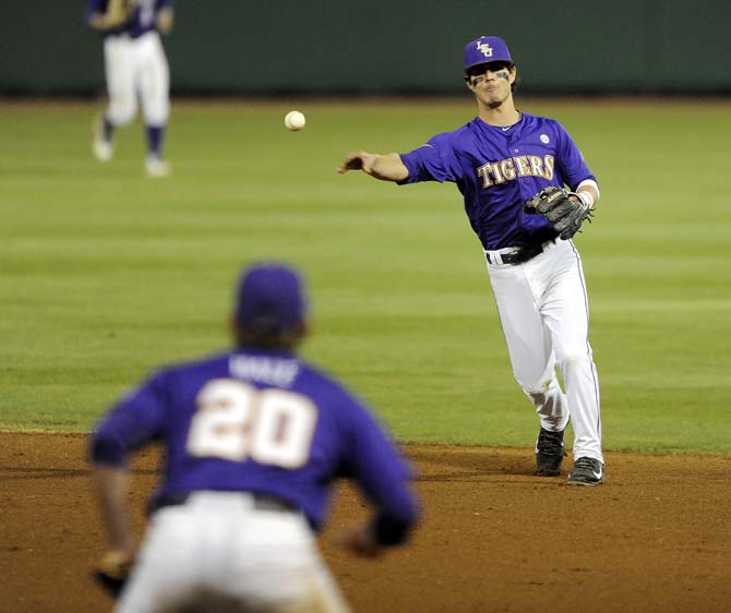 Seventh-inning rally sparks 4-2 LSU comeback win against Purdue