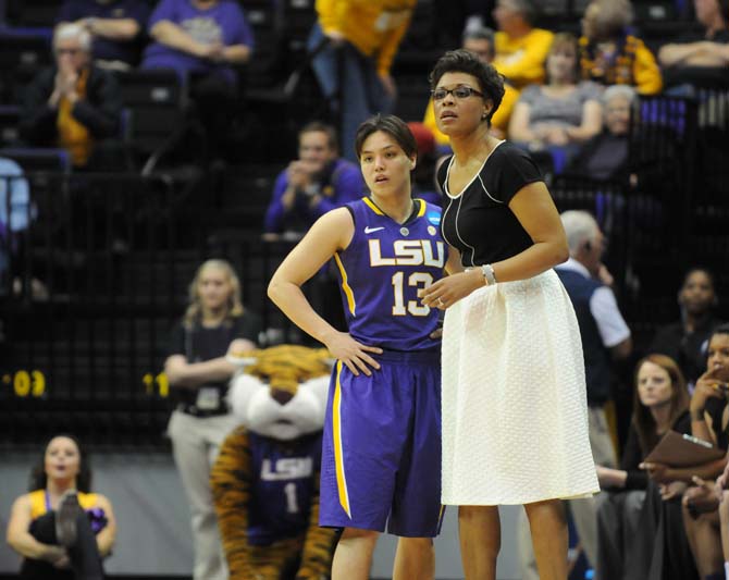 Lady Tigers come from behind to upset West Virginia, 76-67