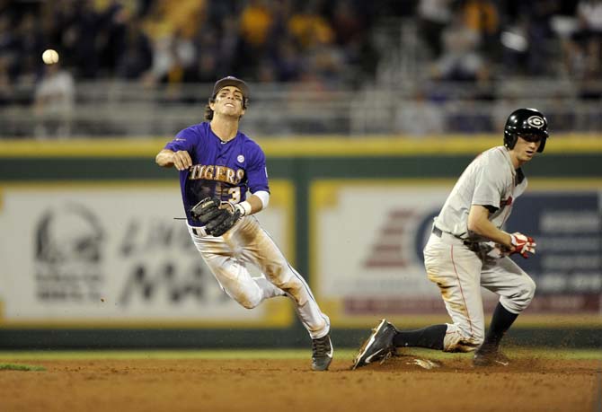 Poche' dominates Bulldogs in 2-1 victory Saturday night