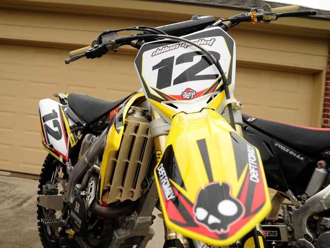 Thrillseekers form first collegiate motocross club