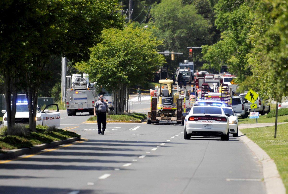 Police block Standford Avenue at West Lakeshore Drive Monday, April 21, 2014 as crews mitigate a natural gas leak.