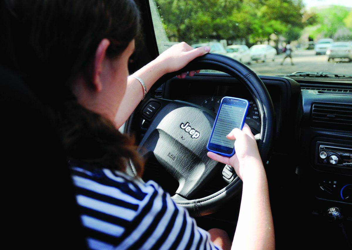 Texting and reading while driving are both still legal in Louisiana due to legislation that was struck down.