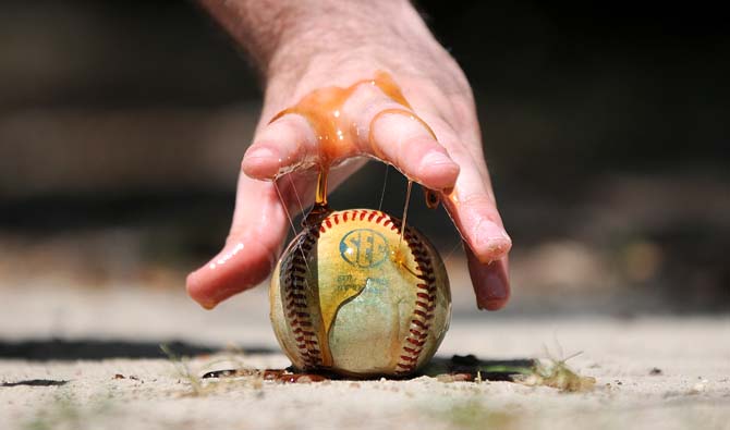 Pine tar not prevalent in college baseball, LSU players say