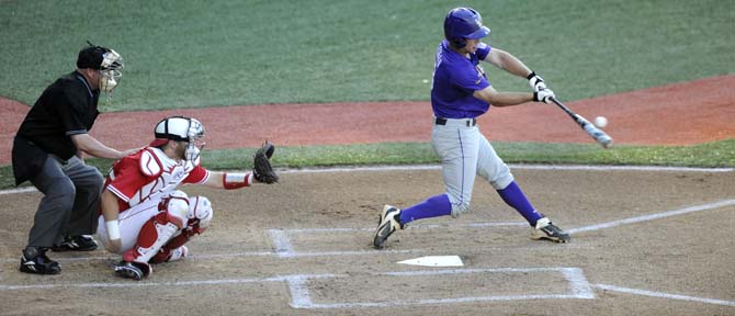 LSU sophomore infielder Alex Bregman (8) hits the ball Saturday, May 31, 2014 during the Tigers' 5-1 victory against Houston in Alex Box Stadium.