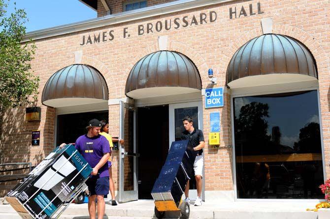 Students move into Broussard Hall on August 20, 2014.