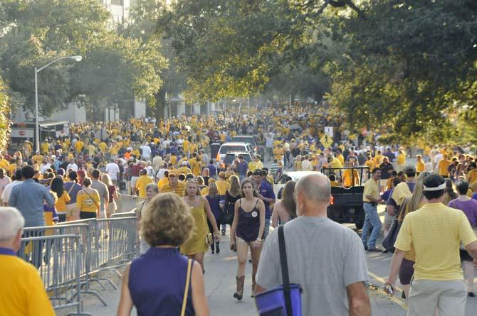 A sea of football fans head down Victory Hill toward Tiger Stadium shortly before the game against South Carolina on October 13, 2012.