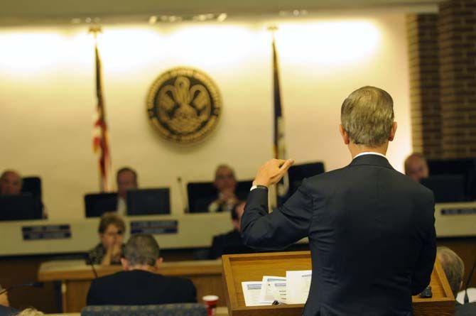 Steven Goldsmith gives the board a report looking on how to make parking more efficient to the board of supervisors, Friday, September 12, 2014 in the administration building.