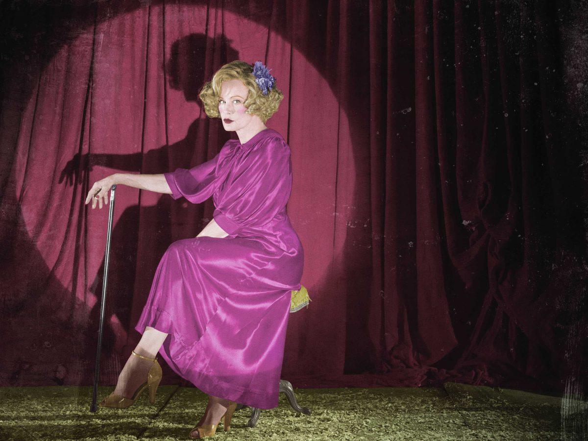 AMERICAN HORROR STORY: FREAK SHOW -- Pictured: Jessica Lange as Elsa Mars. CR: Frank Ockenfels/FX