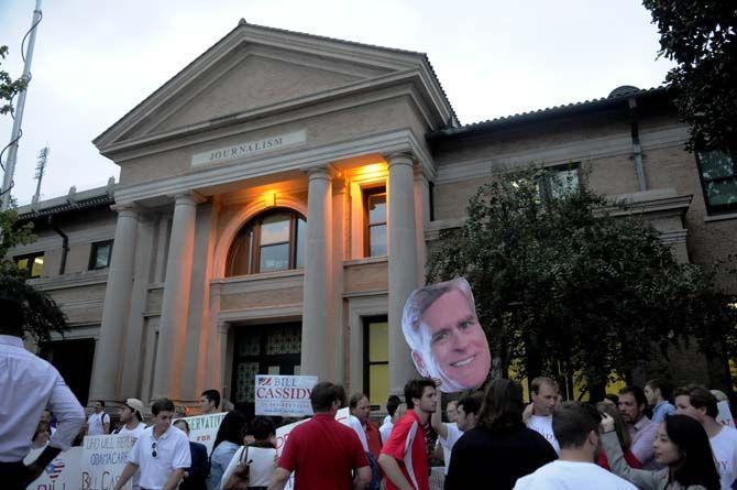 Students rally, protest at Senate debate to include Libertarian candidate