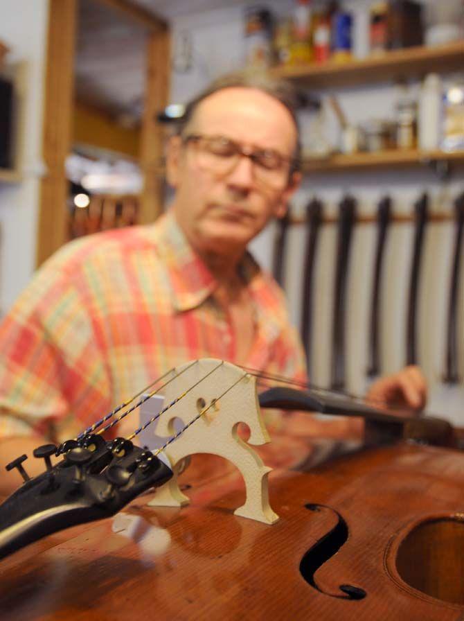 Fiddle shop strings together music and craftsmanship