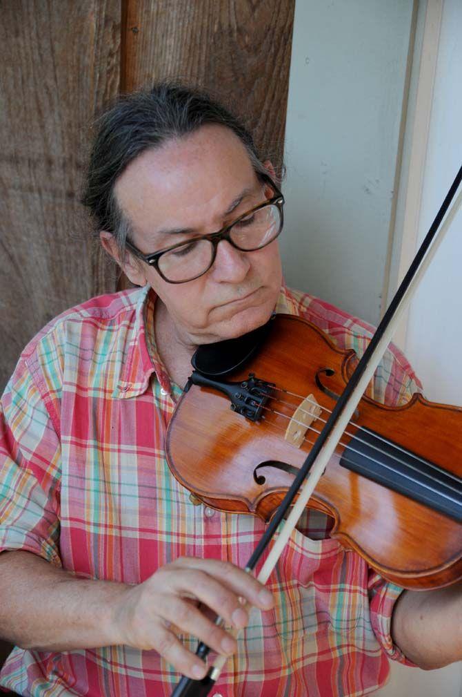 Fiddle shop strings together music and craftsmanship