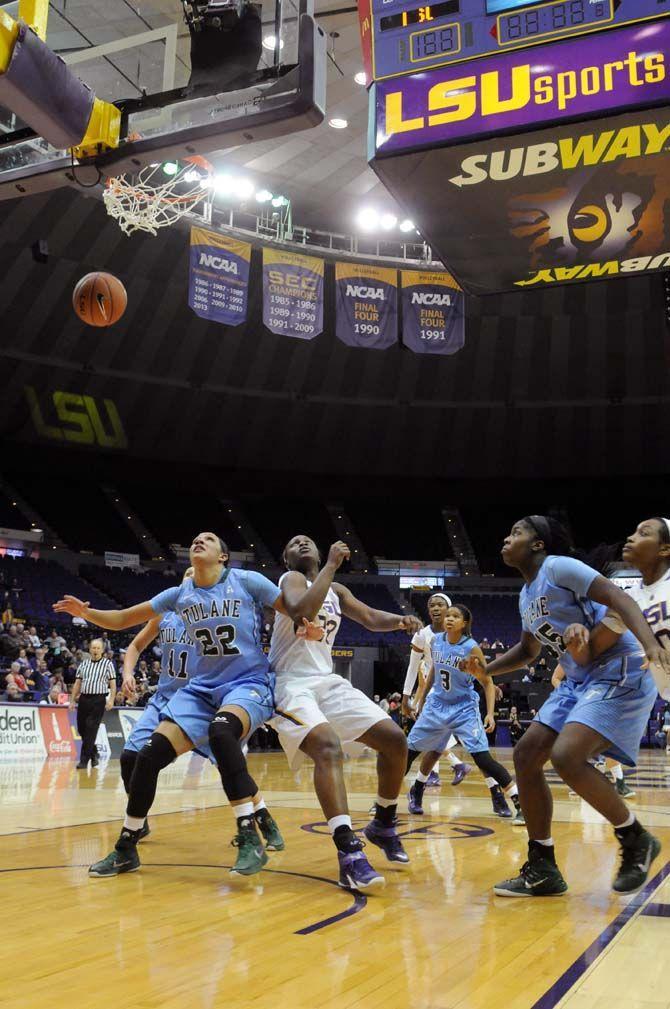 LSU Lady Tigers lose 51-45 to Tulane in the PMAC on Wednesday, November 19, 2014.