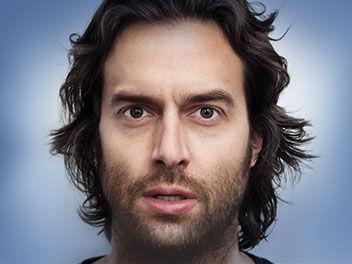 Chris D'elia talks comedy style, upbringing