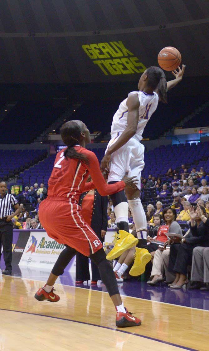 LSU sophomore guard Raigyne Moncrief (11) catches a pass during the Lady Tigers' 64-57 defeat against Rutgers Saturday, Nov. 22, 2014 on the PMAC.