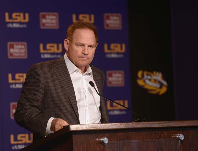 LSU head coach Les miles addresses the media in his weekly meeting Lunch with Les Monday, Nov. 3, 2014.