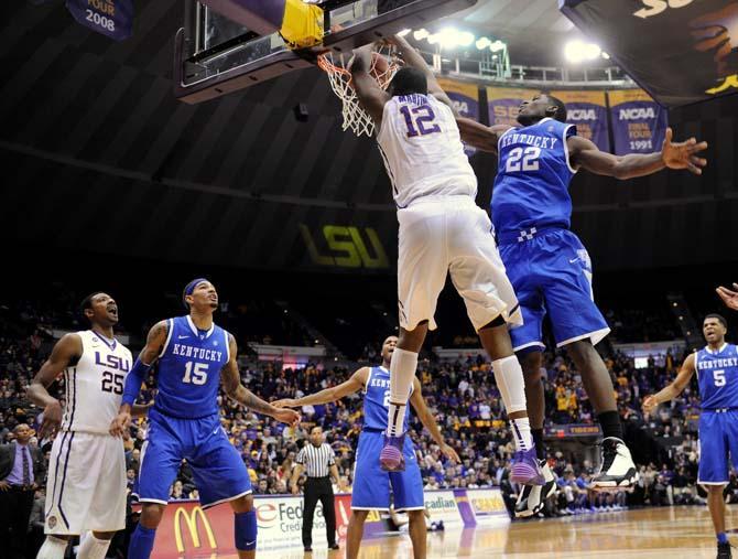 O'Bryant, defense key 87-82 upset of Kentucky