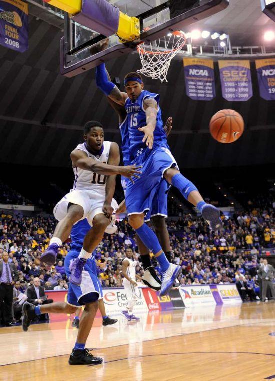 O'Bryant, defense key 87-82 upset of Kentucky