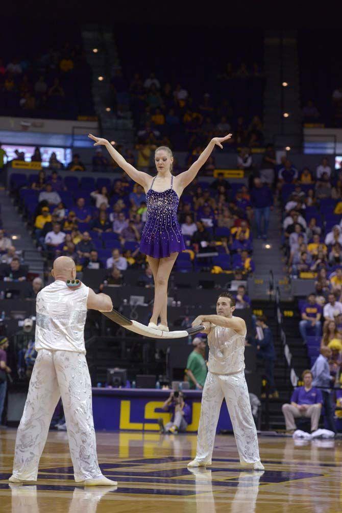 LSU records season sweep of Florida with 70-63 win