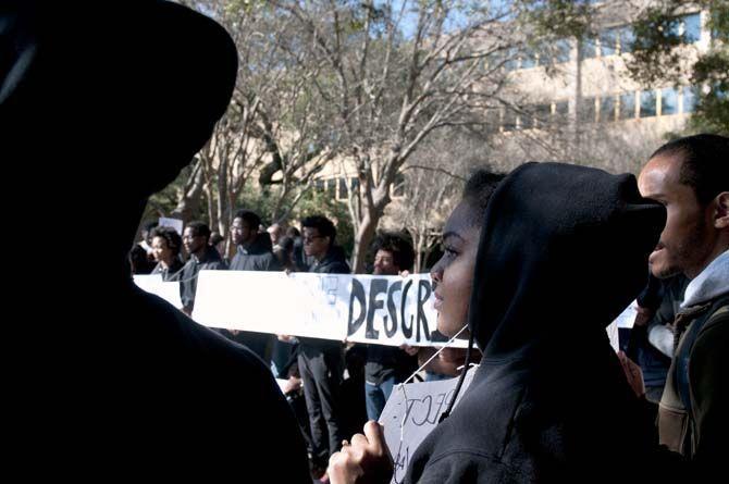 Students protest LSUPD alert's vague description