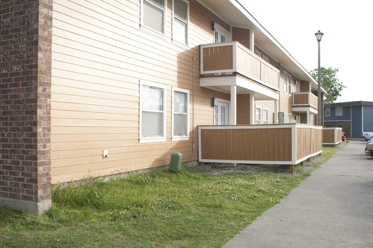 Many Tiger Plaza apartments feature a balcony on the upper floors and a separated patio for the ground floors. The community is located within Tigerland.