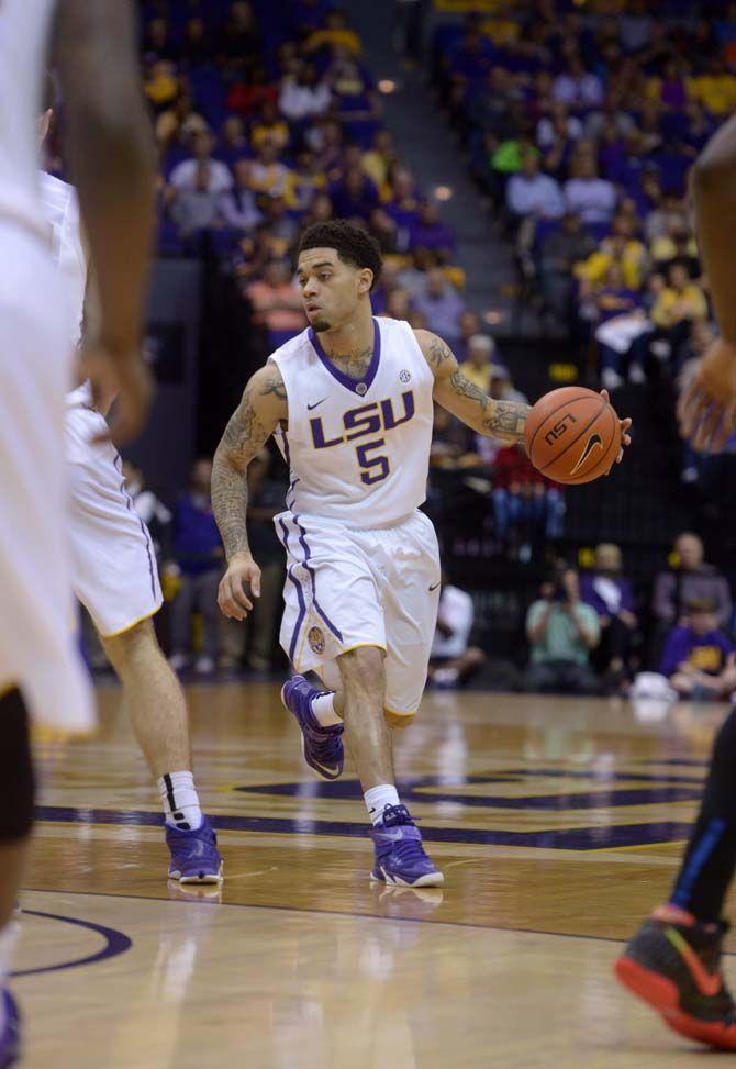 LSU records season sweep of Florida with 70-63 win