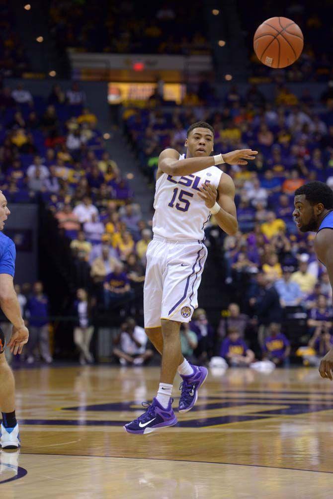 LSU records season sweep of Florida with 70-63 win